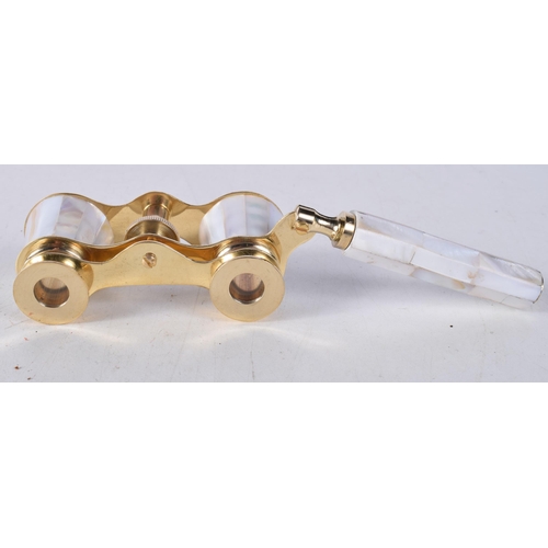 708 - A PAIR OF MOTHER OF PEARL OPERA GLASSES. 18 cm x 8 cm.