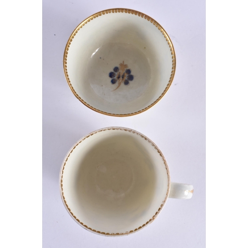 71 - AN 18TH CENTURY WORCESTER QUEEN CHARLOTTE TEABOWL with matching breakfast cup saucer & a Worcester t... 