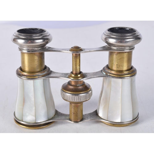 710 - A PAIR OF MOTHER OF PEARL OPERA GLASSES. 10 cm x 7 cm.