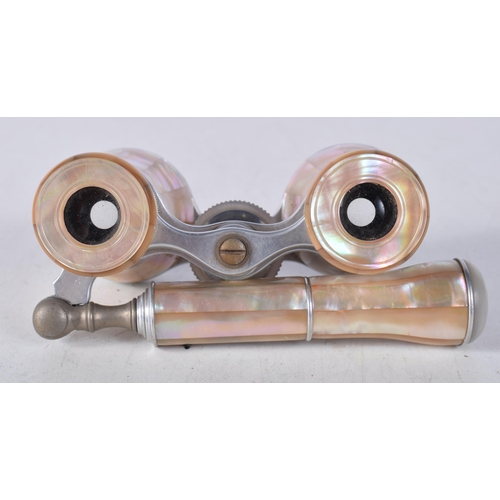 716 - A PAIR OF MOTHER OF PEARL OPERA GLASSES. 18 cm x 8 cm.