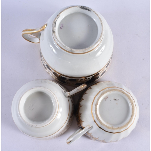 96 - FIVE EARLY 19TH CENTURY CHAMBERLAINS WORCESTER TEACUPS AND SAUCERS. (10)