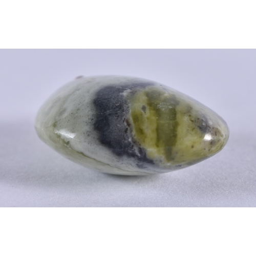 1047 - A 9CT GOLD MOUNTED JADE PEBBLE PENDANT. 13 grams. 4.25cm x 2.25cm.