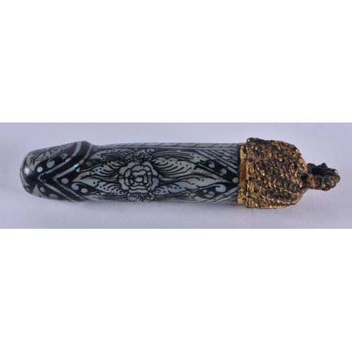 1060 - AN 18TH/19TH CENTURY CONTINENTAL MOTHER OF PEARL INLAID PHALLUS PENDANT. 24.6 grams. 9.5 cm x 2.25cm... 