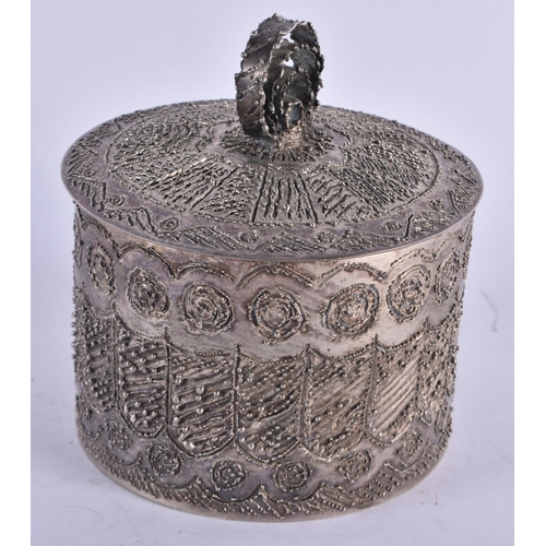 1078 - A MODERNIST KUNSTHANDWEK ITALIAN SILVER BOX AND COVER. 286 grams. 11 cm x 10 cm.