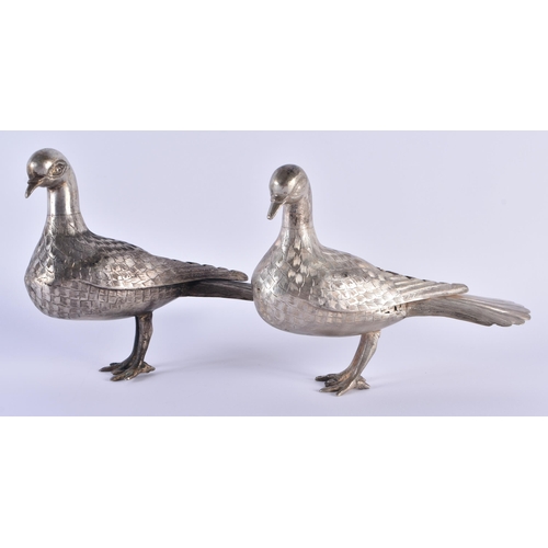 1093 - A PAIR OF ANTIQUE CONTINENTAL SILVER BIRDS stamped Sevam. 474 grams. 17 cm x 13 cm.