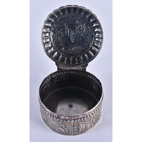 1105 - AN ANTIQUE DUTCH SILVER REPOUSSE BOX. 132 grams. 8.5 cm x 5.5 cm.