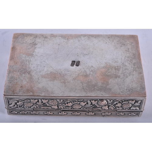 1119 - A 19TH CENTURY CHINESE EXPORT SILVER REPOUSSE BOX AND COVER decorated with figures and buildings. 19... 