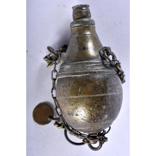 1147 - AN 18TH CENTURY MIDDLE EASTERN PERSIAN BRONZE TRAVELLING BOTTLE. 122.8 grams. 9.25cm long.