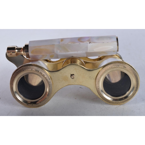 1188 - A PAIR OF MOTHER OF PEARL OPERA GLASSES. 18 cm x 8 cm.