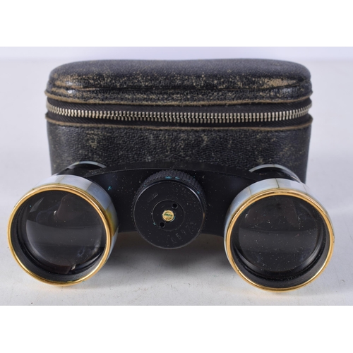 1192 - A PAIR OF MOTHER OF PEARL OPERA GLASSES. 10 cm x 7 cm.