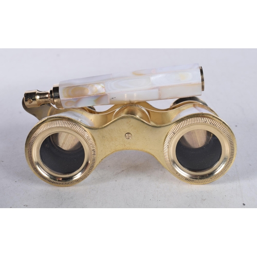 1214 - A PAIR OF MOTHER OF PEARL OPERA GLASSES. 18 cm x 8 cm.