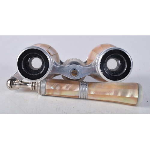 1219 - A PAIR OF MOTHER OF PEARL OPERA GLASSES. 18 cm x 8 cm.