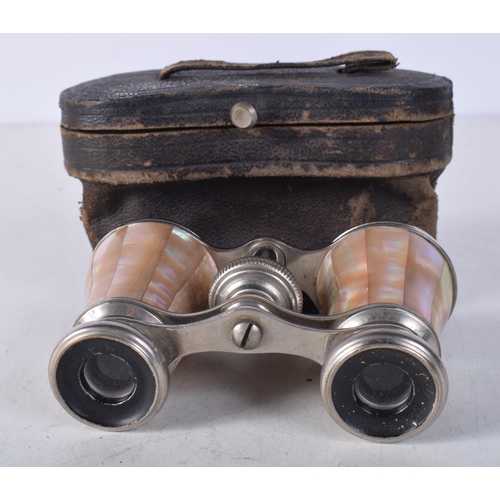 1221 - A PAIR OF MOTHER OF PEARL OPERA GLASSES. 10 cm x 7 cm.