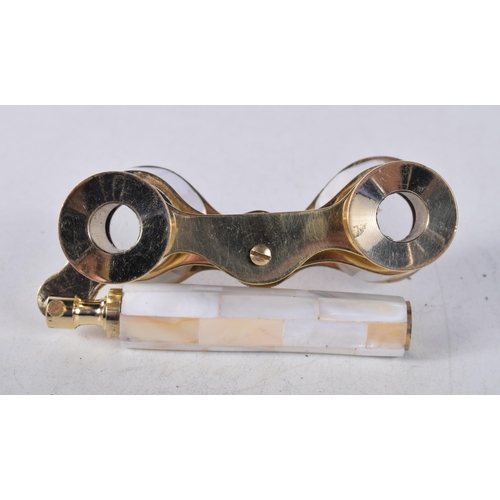 1224 - A PAIR OF MOTHER OF PEARL OPERA GLASSES. 18 cm x 8 cm.