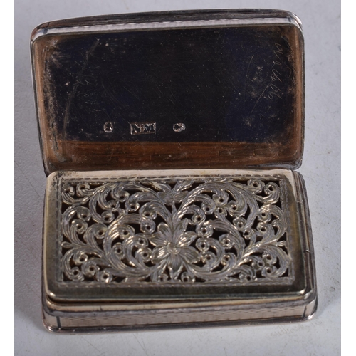 1246 - AN EARLY 19TH CENTURY ENGLISH SILVER VINAIGRETTE by Nathaniel Mills. Birmingham 1831. 305. grams. 4.... 