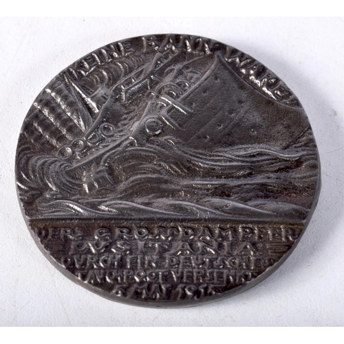 1249E - AN RMS LUSITANIA SINKING 1915 COMMEMORATIVE MEDALLION. In August 1915, German artist Karl Goetz cast... 