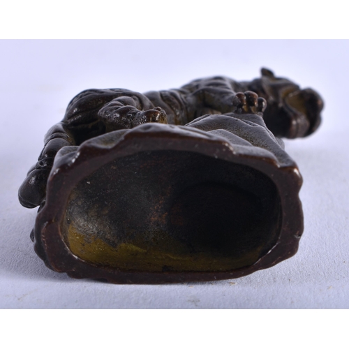 1296 - A Japanese Bronze Roaring Tiger on a Rock. 5.1cm x 4.3cm x 1.9cm, weight 72g