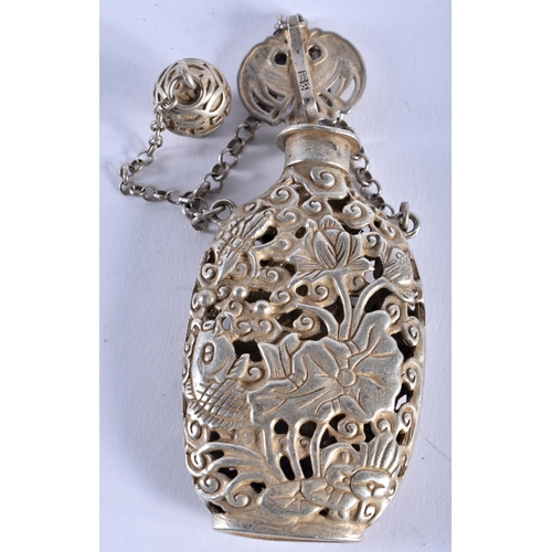 1335 - A CHINESE WHITE METAL SCENT BOTTLE AND STOPPER. 83 grams. 9.5 cm x 4.5 cm.