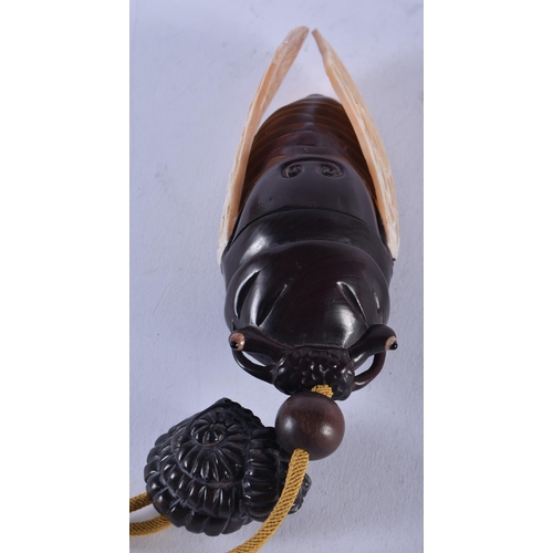 1402 - A JAPANESE CICADA FLY INRO. 79.7 grams. 11.5 cm x 4.5 cm.