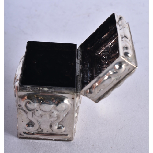 1406 - AN ANTIQUE SILVER BOX. 26.2 grams. 4.5 cm square.