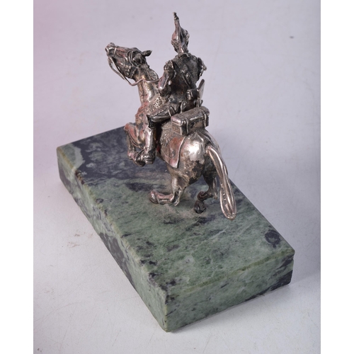 1440 - Cast Silver Sculpture of a Cavalry Musketeer Hallmarked London 1975, 10cm x 11cm x 6cm, total weight... 