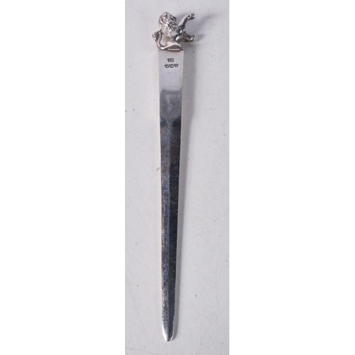 1446 - A George V Silver Letter Opener with a Lion Finial. Hallmarked Sheffield 1926. 19 cm x 2.5cm, weight... 