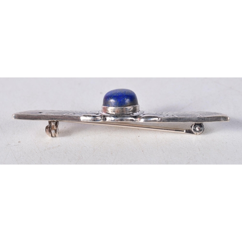 1512 - A Silver and Lapis Egyptian Revival Style Bar Brooch. Stamped Sterling. 5cm x 1.4cm, weight 8.6g