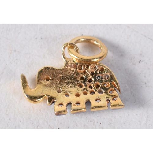 1552 - An Elephant Charm. 1 cm x 1.4cm, weight 0.9g