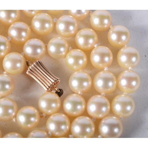 1676 - A 14CT GOLD AND PEARL NECKLACE. 27.2 grams. 47 cm long.