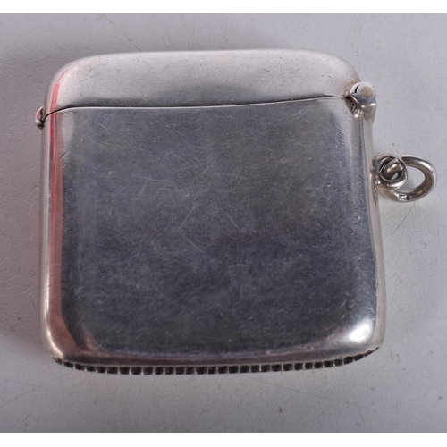 1690 - AN ANTIQUE SILVER VESTA CASE. 35 grams. 4.5 cm square.