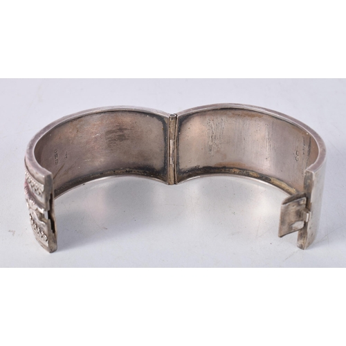 1709 - A VICTORIAN SILVER BANGLE. 42 grams. Birmingham 1844. 42 grams. 5.75 cm x 5 cm.