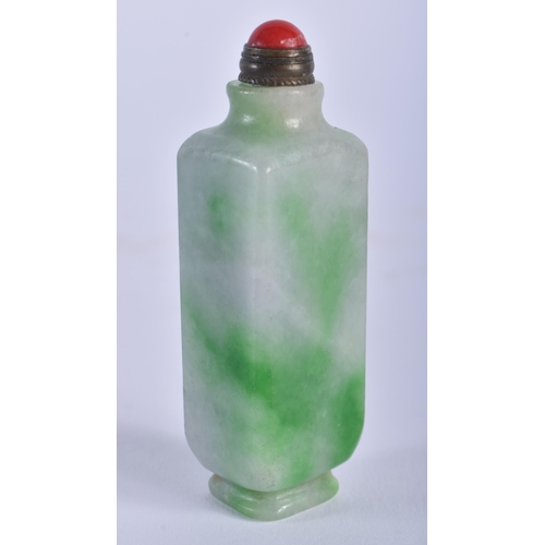 2693 - A CHINESE CARVED JADEITE SNUFF BOTTLE 20th Century. 58 grams. 6.75 cm high.