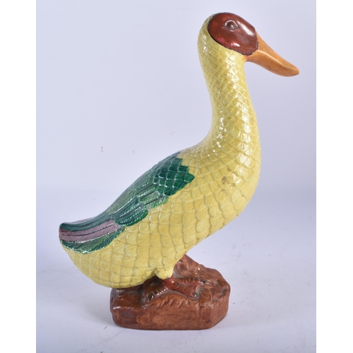 2229 - A 19TH CENTURY CHINESE FAMILLE VERTE PORCELAIN FIGURE OF A DUCK Kangxi style. 22 cm high.