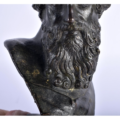 523 - A FINE 18TH/19TH CENTURY EUROPEAN GRAND TOUR BRONZE BUST OF A MALE After the Antiquity. 15 cm high.