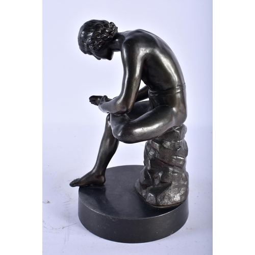 794 - A 19TH CENTURY GRAND TOUR COUNTRY HOUSE FIGURE OF THE THORN PICKER. 22 cm high.