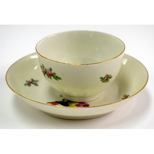 130 - 18th century Worcester teabowl and saucer each painted with a bird on a leafy branch. Saucer 12.5cm ... 