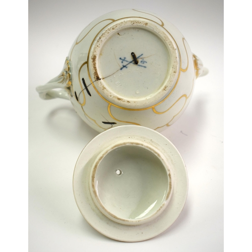 160 - 18th century Worcester teapot and cover gilded with the Queens gilt pattern by James Giles. 17cm hi... 