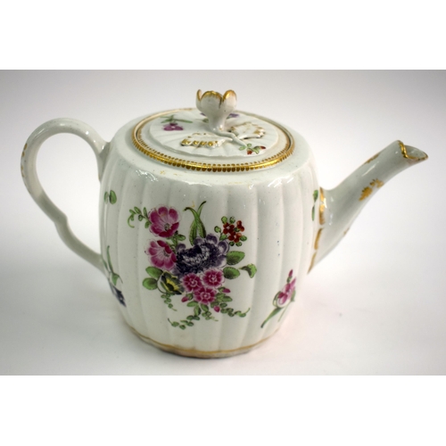 164 - 18th century Worcester teapot and cover of fluted barrel shape painted with colourful flowers. 13 cm... 