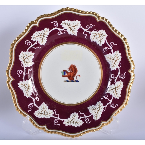 21 - FOUR EARLY 19TH CENTURY FLIGHT BARR & BARR WORCESTER ARMORIAL PLATES painted with various patterns o... 