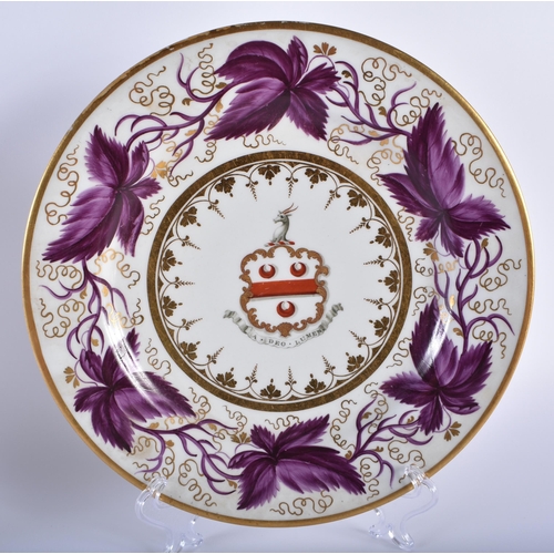 28 - FOUR EARLY 19TH CENTURY FLIGHT BARR & BARR ARMORIAL WORCESTER PLATES painted with bold puce foliage ... 