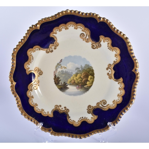 50 - A PAIR OF EARLY 19TH CENTURY FLIGHT BARR AND BARR WORCESTER SCALLOPED PLATES painted with shells, la... 