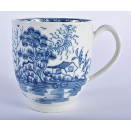 7 - AN 18TH CENTURY WORCESTER BLUE AND WHITE TEACUP AND SAUCER decorated with the Rock Strata Island pat... 