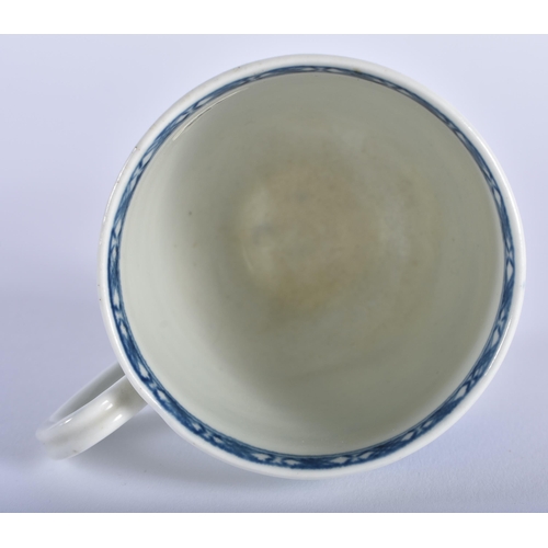 7 - AN 18TH CENTURY WORCESTER BLUE AND WHITE TEACUP AND SAUCER decorated with the Rock Strata Island pat... 