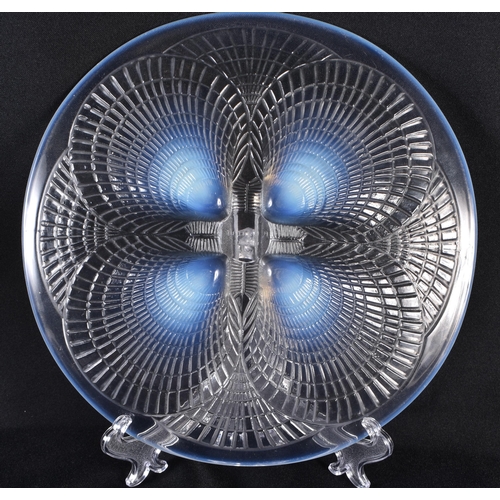 77 - A FRENCH LALIQUE GLASS COQUILLES PLATE. 24 cm diameter.