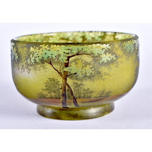 80 - A FINE FRENCH DAUM NANCY SUMMER LANDSCAPE GLASS BOWL. 6.25 cm diameter.