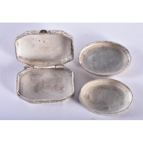 106 - TWO CONTINENTAL WHITE METAL SNUFF BOXES. 42 grams. (2)