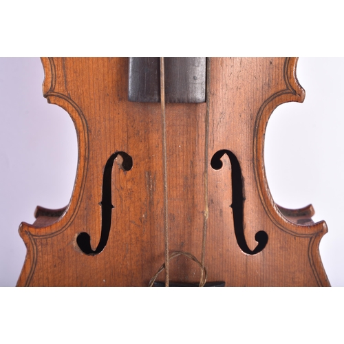 116 - A RARE ANTIQUE MINIATURE VIOLIN. 33.5 cm, length of back including hump 20 cm.