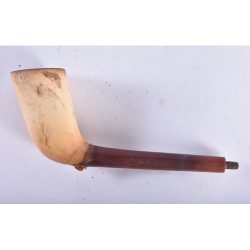 149 - THIRTEEN VINTAGE PIPES. (13)