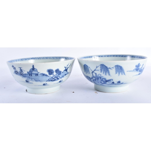 162 - A PAIR OF 18TH CENTURY CHINESE EXPORT BLUE AND WHITE PORCELAIN BOWLS Qianlong, painted with landscap... 