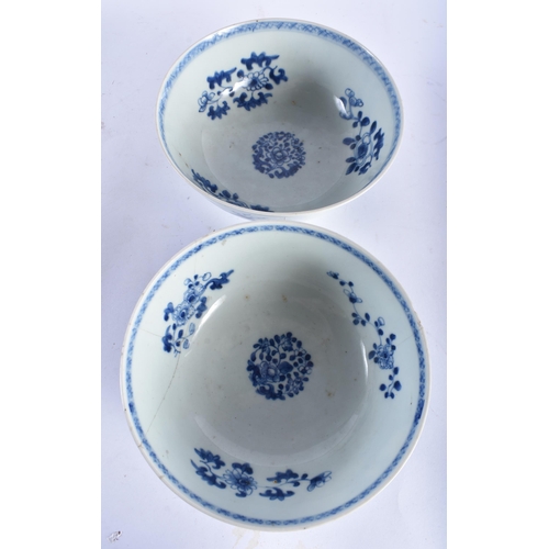 162 - A PAIR OF 18TH CENTURY CHINESE EXPORT BLUE AND WHITE PORCELAIN BOWLS Qianlong, painted with landscap... 